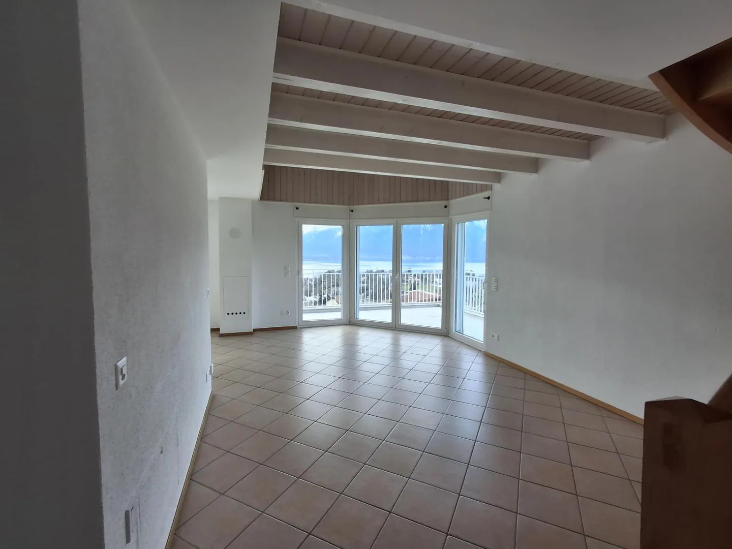 Duplex Charmant avec Vue sur le Lac - Photo 2 sur 11