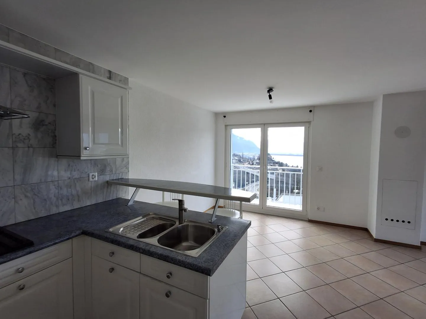 Duplex Charmant avec Vue sur le Lac - Photo 4 sur 11