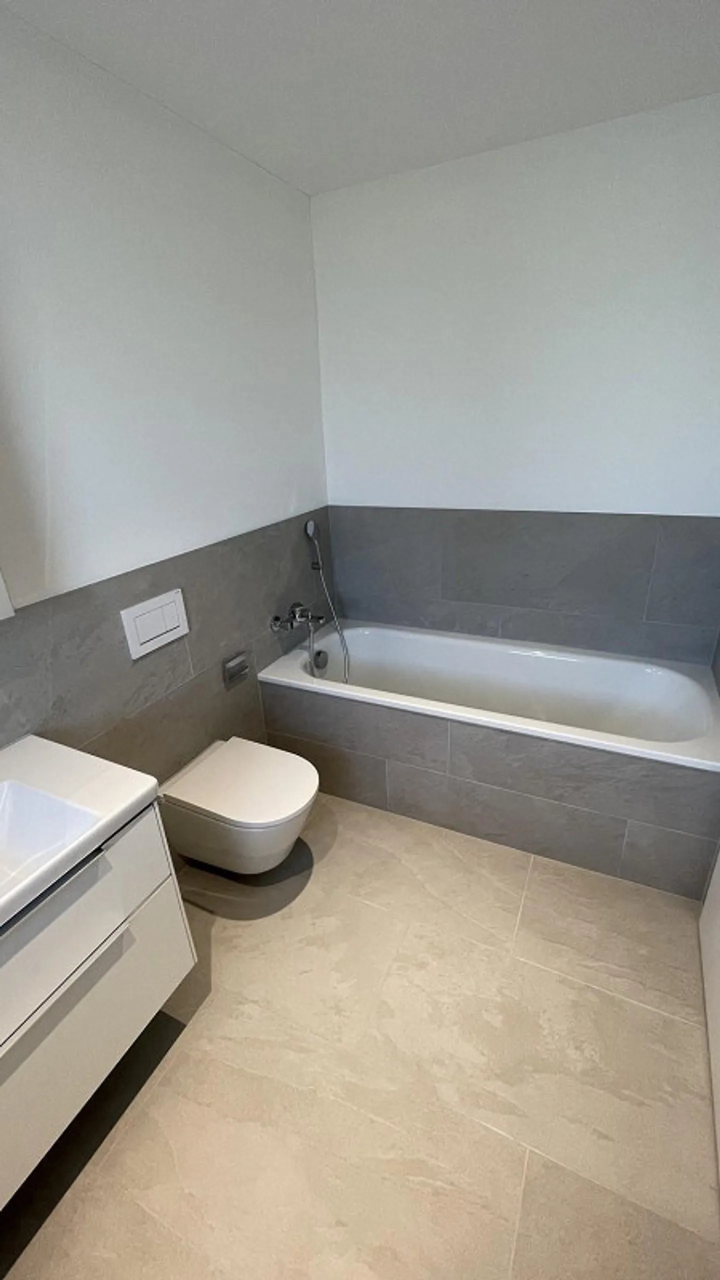 Appartamento moderno di 4,5 stanze - Foto 2 di 5