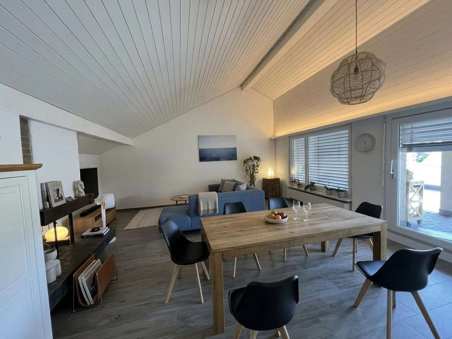 Bright 4.5-room attic apartment with spacious terrace (54.8 m2) - Photo 1 of 11