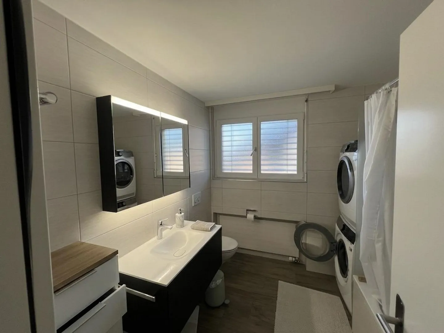 Bright 4.5-room attic apartment with spacious terrace (54.8 m2) - Photo 4 of 11