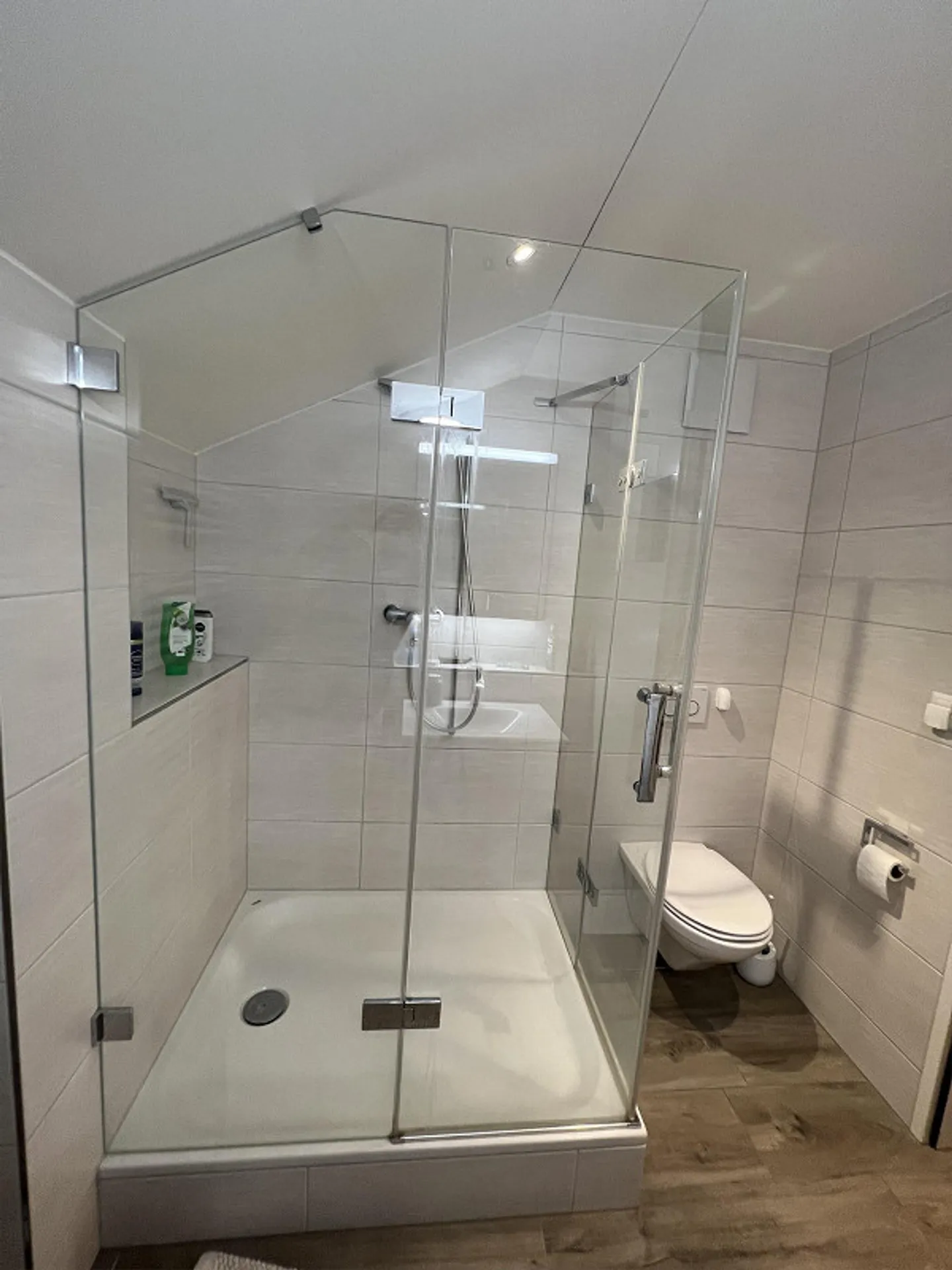 Bright 4.5-room attic apartment with spacious terrace (54.8 m2) - Photo 8 of 11