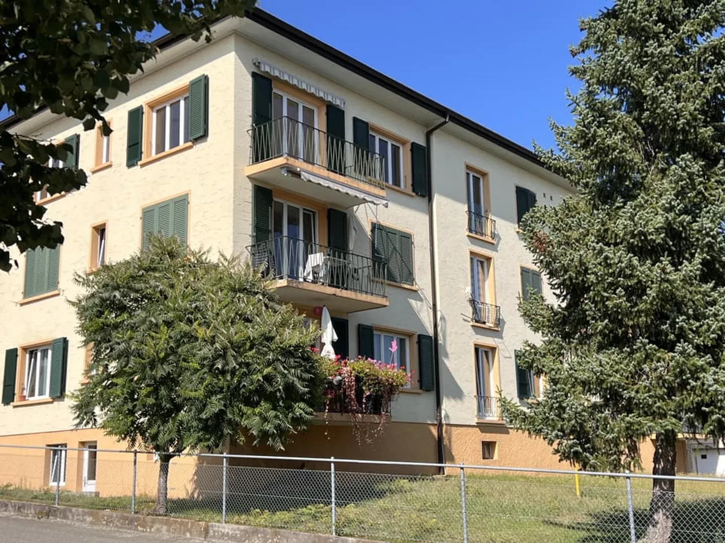 Il lago e le alpi a portata di mano dell'occhiata - Foto 10 di 10