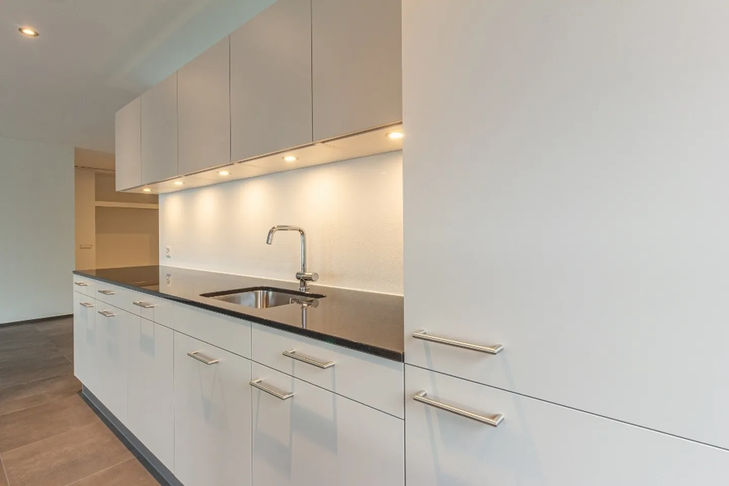 Bellissimo appartamento di 3½ stanze con area giardino - Foto 4 di 10