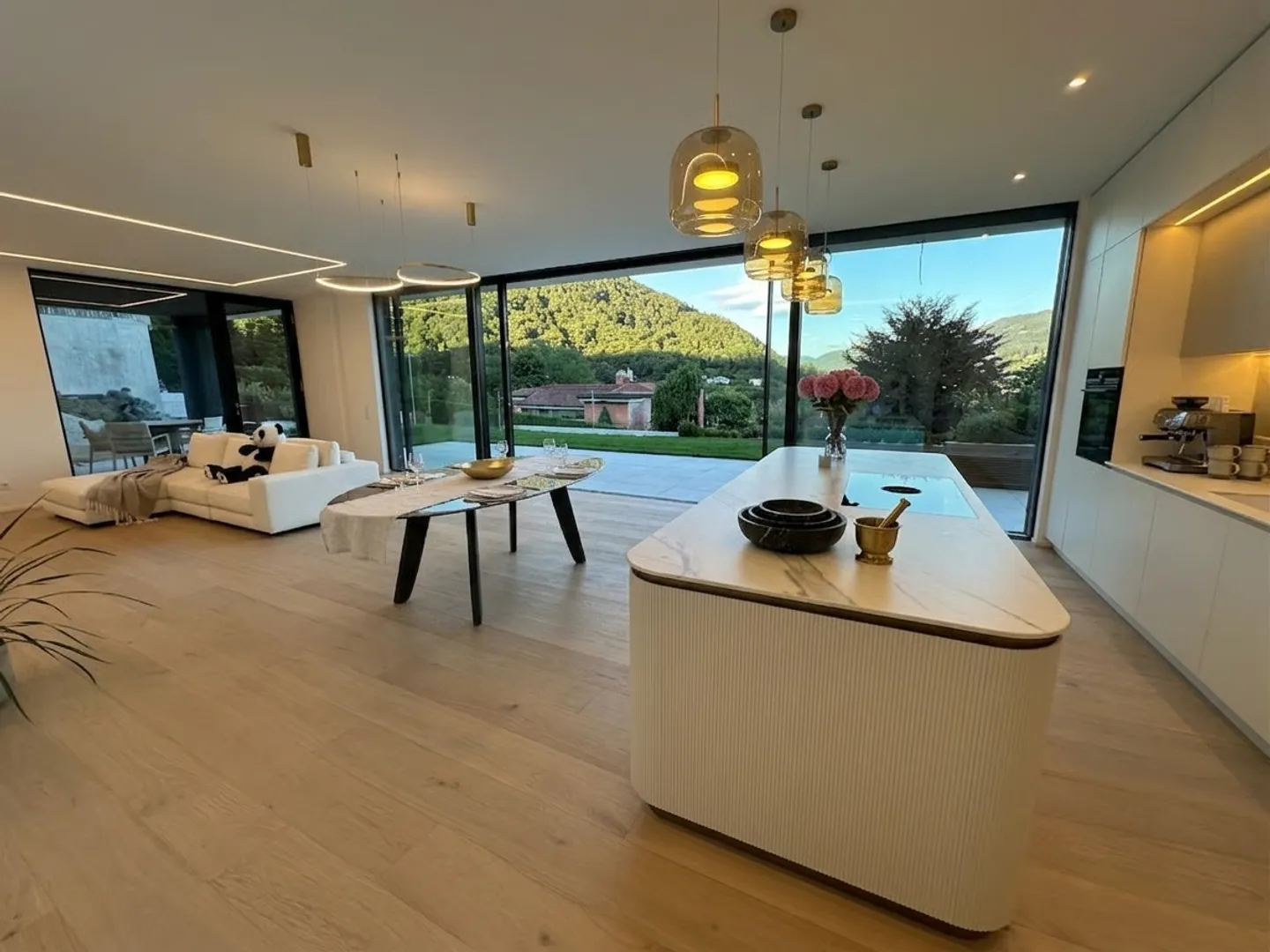 Appartement avec 4,5 pièces dans un nouveau bâtiment avec espace bien-être privé et vue sur le lac - Photo 5 sur 17
