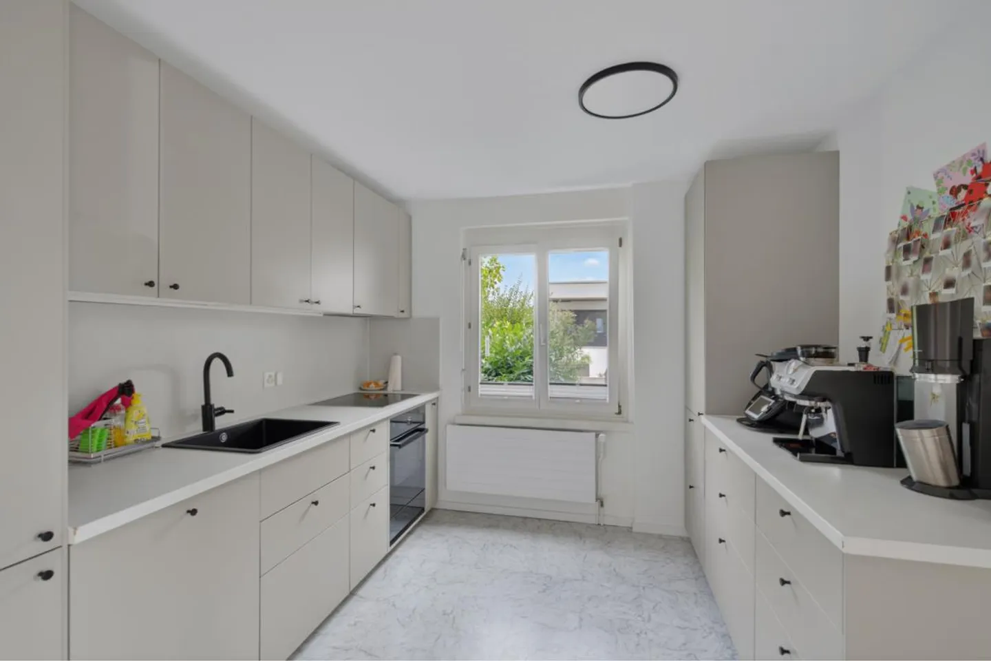 Liebevoll renoviertes Einfamilienhaus mit traumhafter Aussicht - Foto 4 von 14