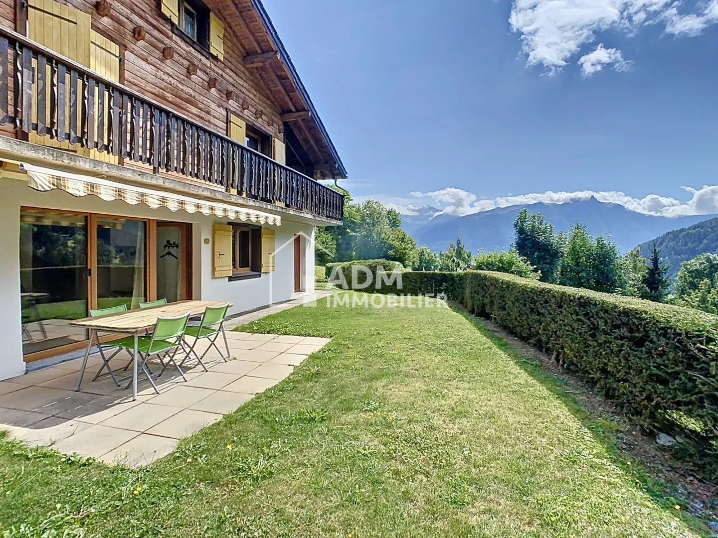 «Ovronnaz, appartement 3.5 pièces rez jardin dans un chalet» - Photo 1 sur 8