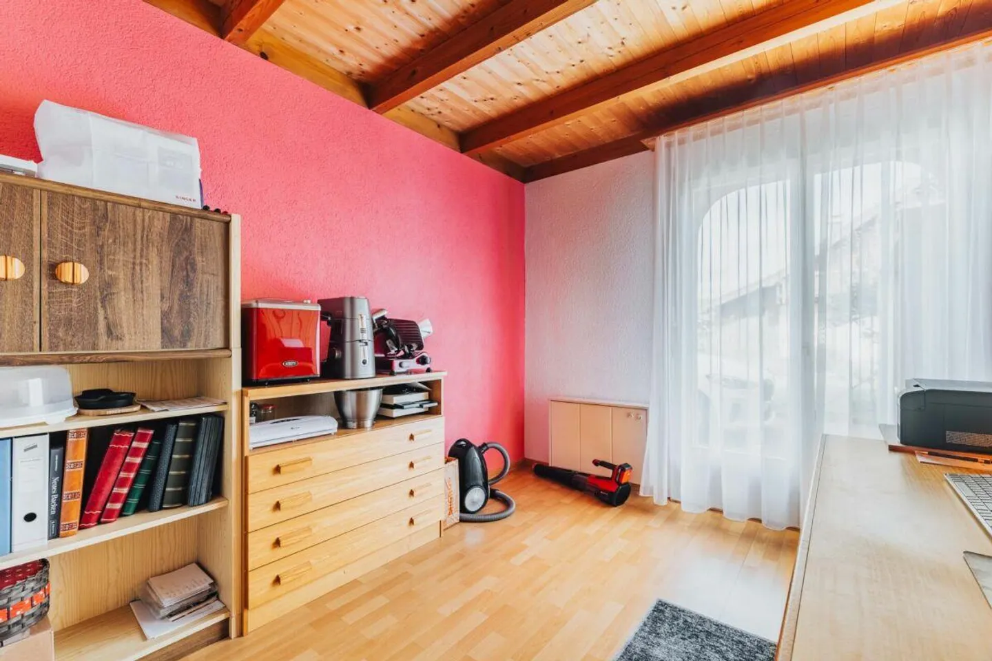 Einfamilienhaus mit grossem Grundstück - Foto 12 von 25