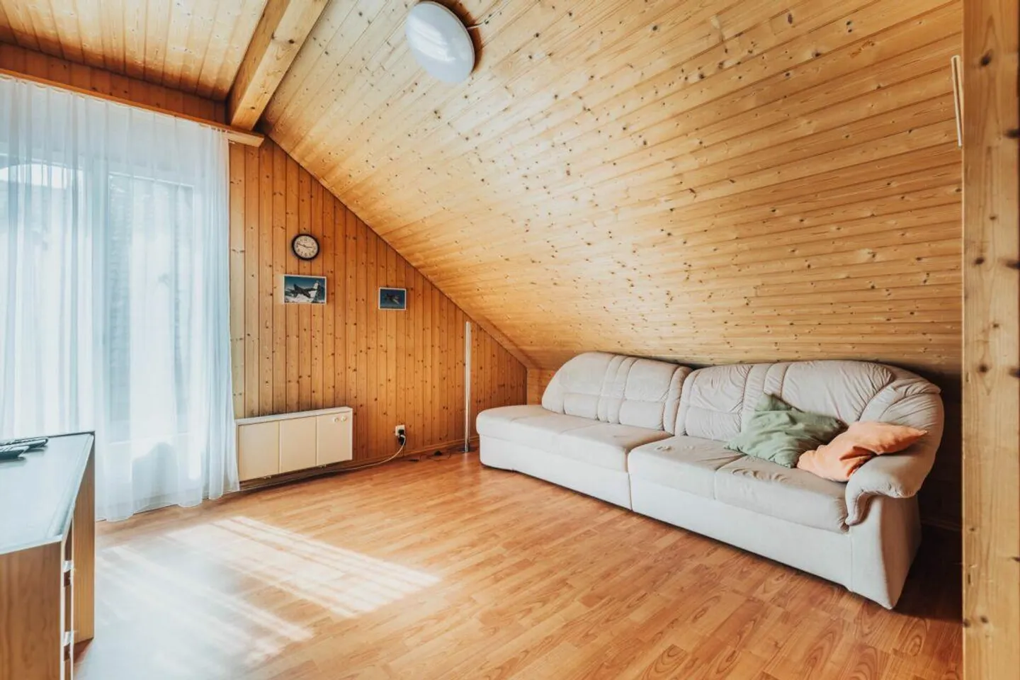 Einfamilienhaus mit grossem Grundstück - Foto 14 von 25