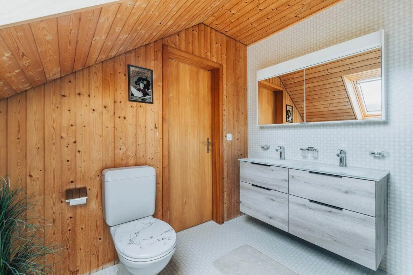 Einfamilienhaus mit grossem Grundstück - Foto 17 von 25