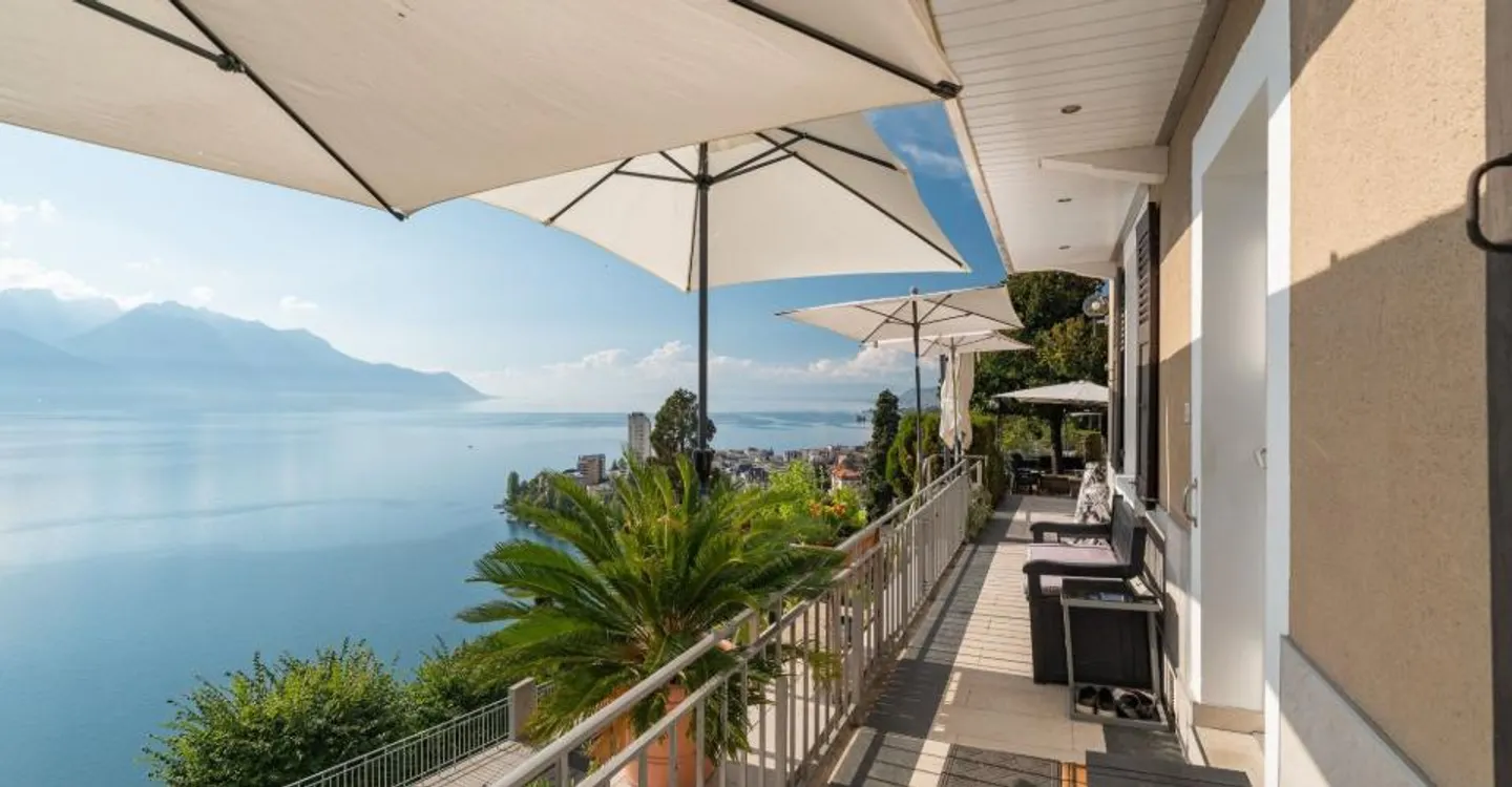 Character house with 3 apartments and panoramic view of Lake Geneva - Photo 5 of 14
