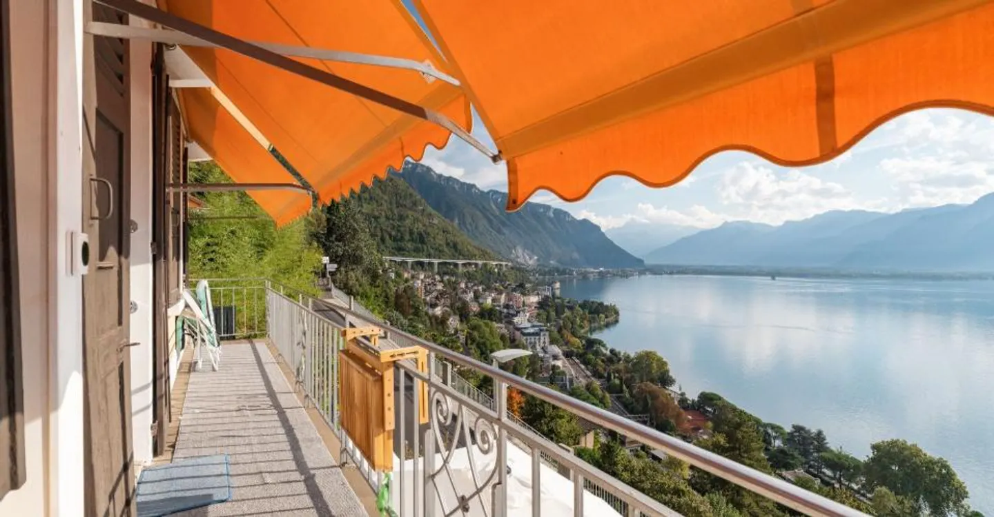 Character house with 3 apartments and panoramic view of Lake Geneva - Photo 8 of 14