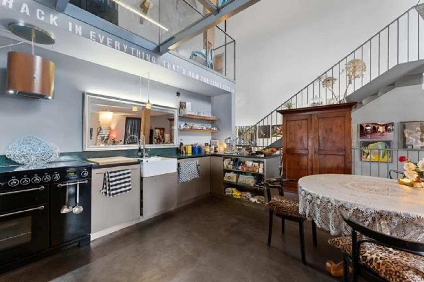 Converted Farmhouse with Studio - Photo 6 of 30