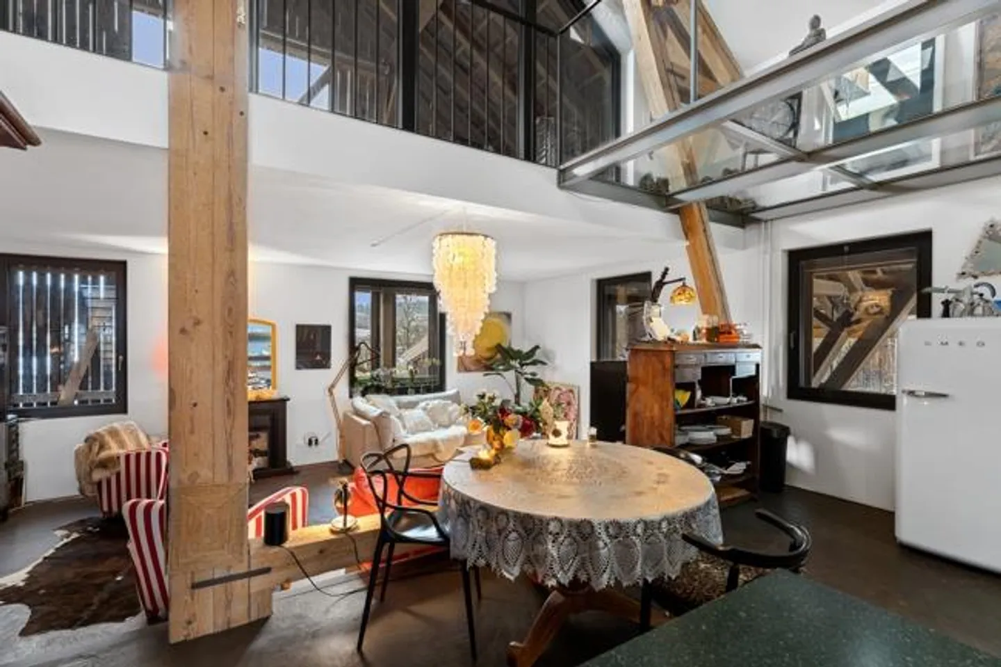 Converted Farmhouse with Studio - Photo 7 of 30