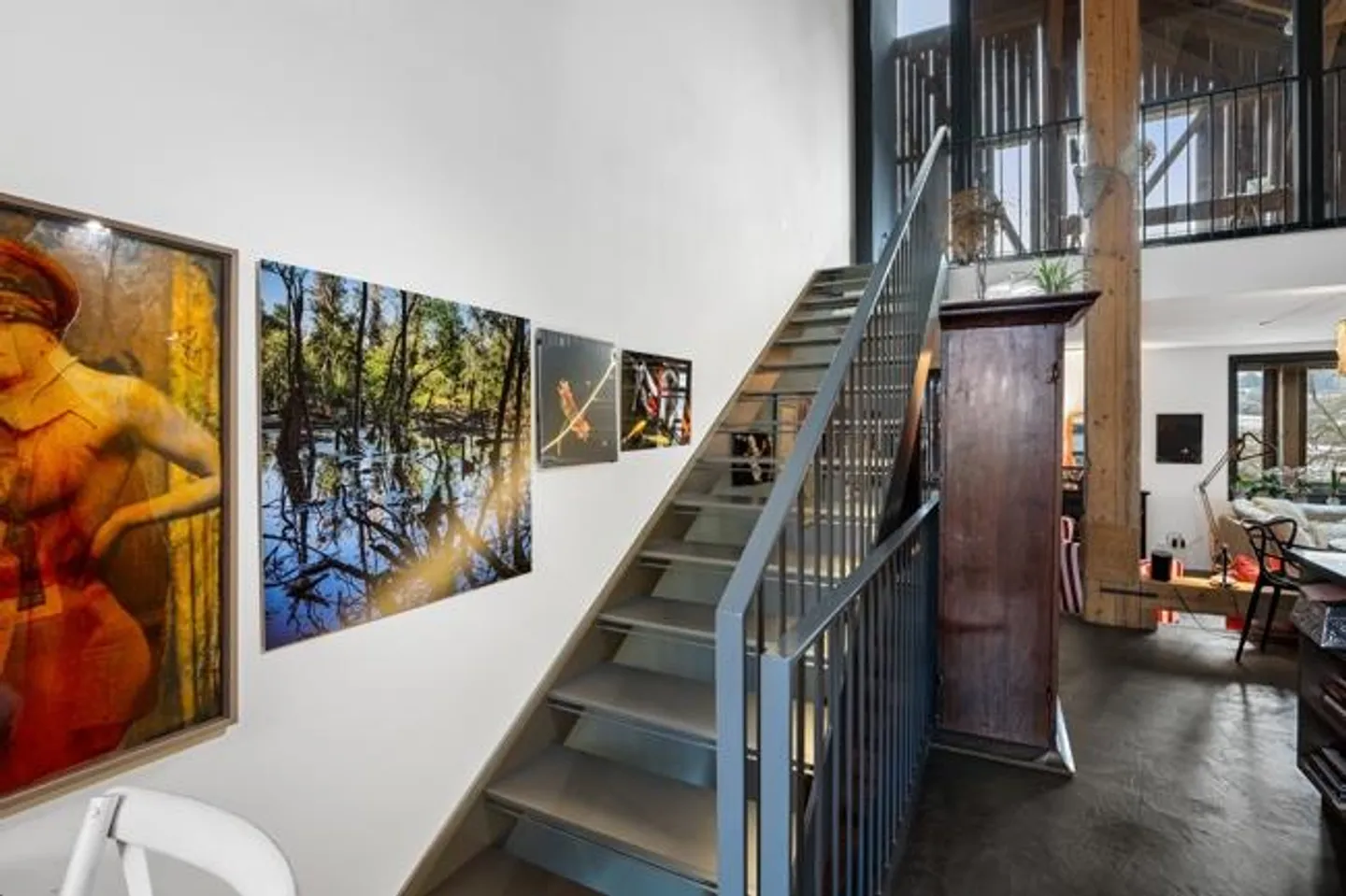 Converted Farmhouse with Studio - Photo 10 of 30