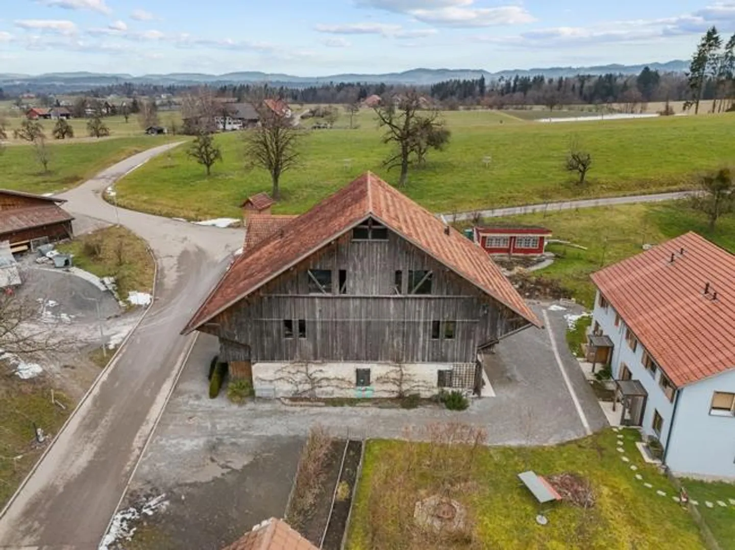 Converted Farmhouse with Studio - Photo 15 of 30