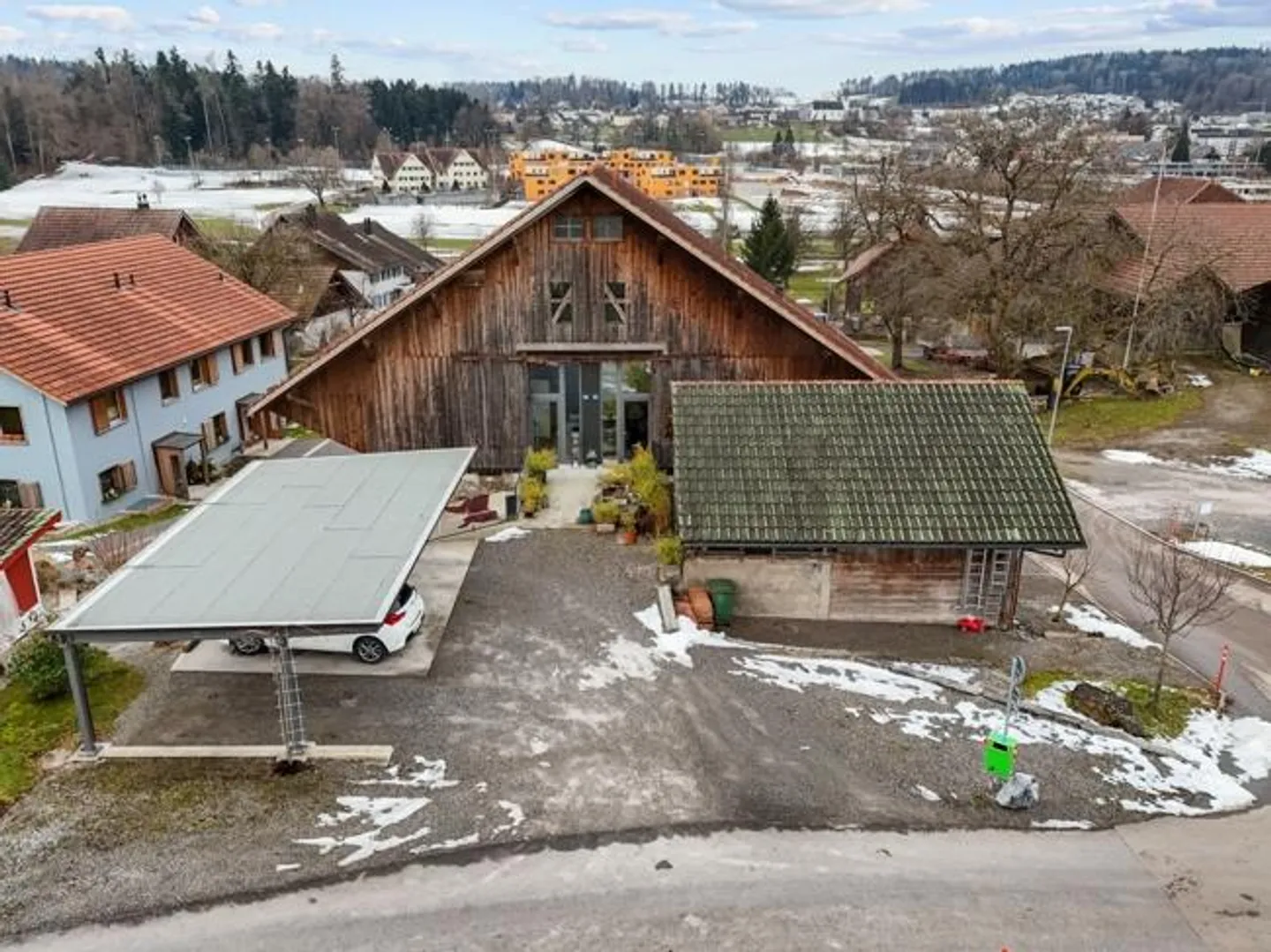 Converted Farmhouse with Studio - Photo 27 of 30