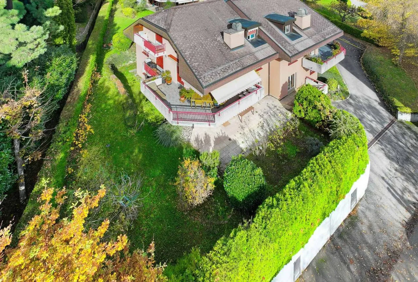 Beautiful 6-room apartment with private garden - Photo 1 of 9