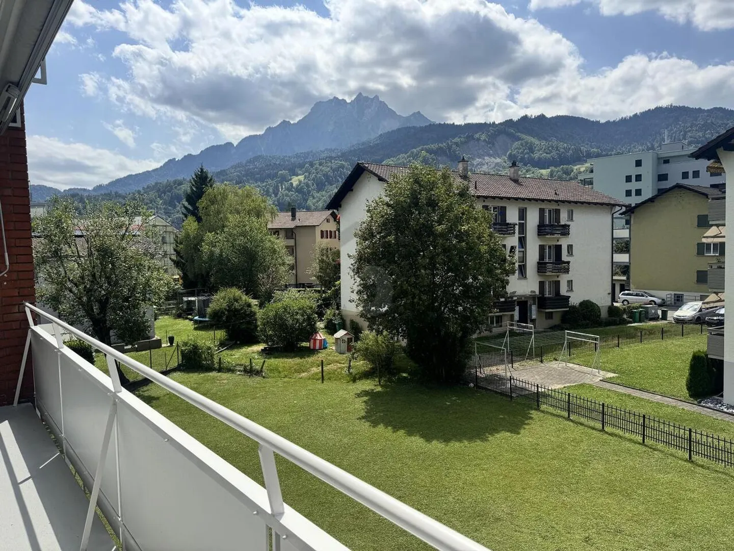 Helle Wohnung mit schöner Aussicht - Foto 1 von 6