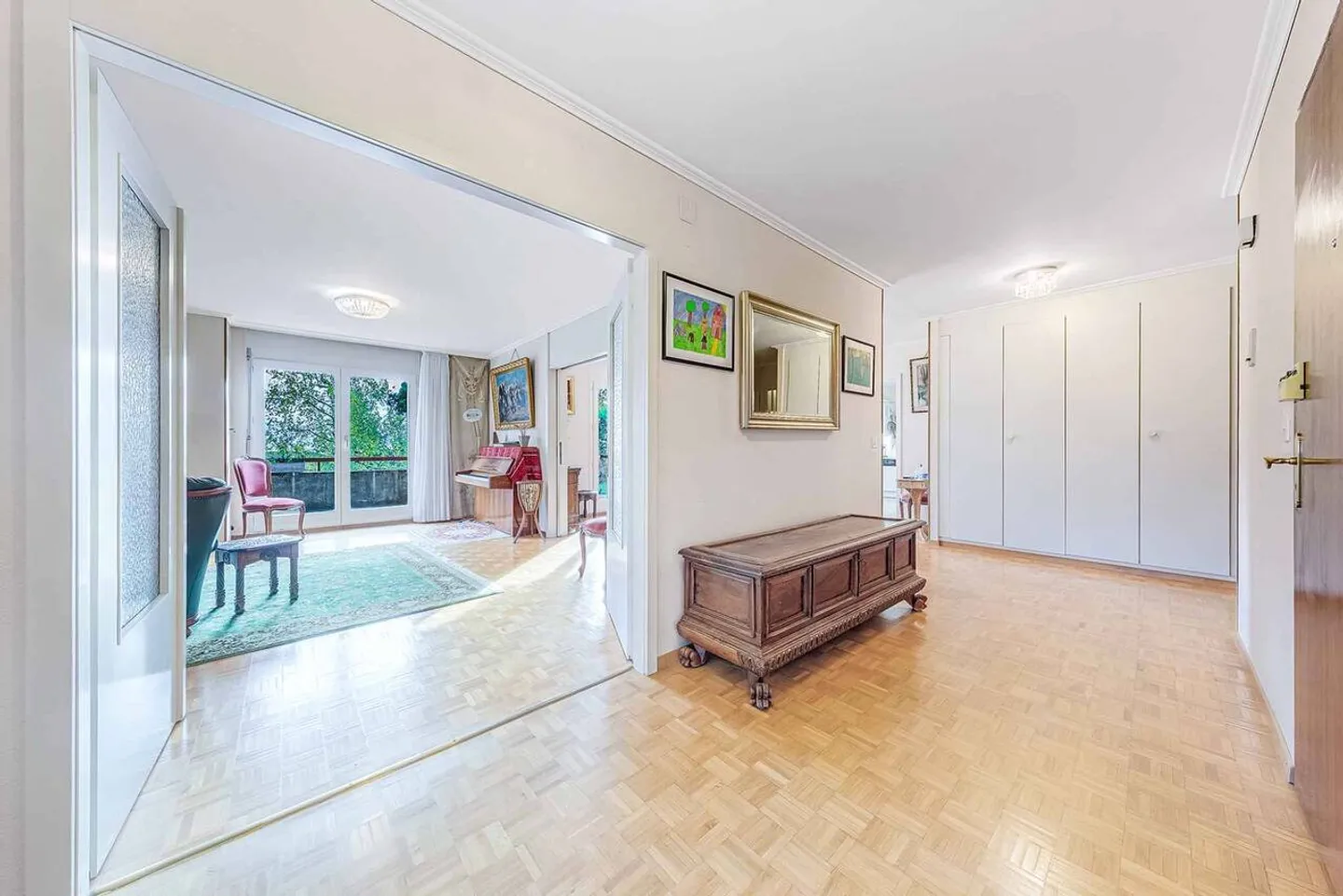 Beautiful 6-room apartment with private garden - Photo 4 of 9