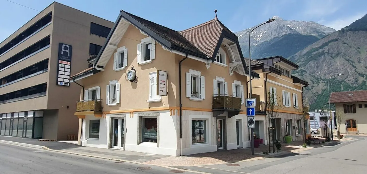 RENOVE - 3.5 rooms on the 2nd floor in the village center with parking space - Photo 6 of 6