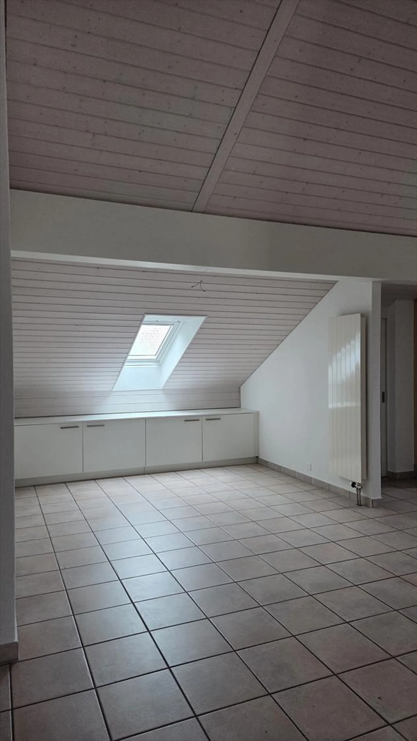 Appartement im Dachgeschoss mit direktem Zugang vom Aufzug - Foto 12 von 34