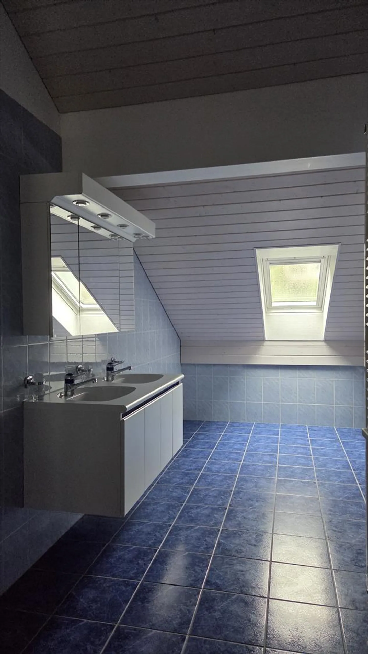 Appartement im Dachgeschoss mit direktem Zugang vom Aufzug - Foto 23 von 34