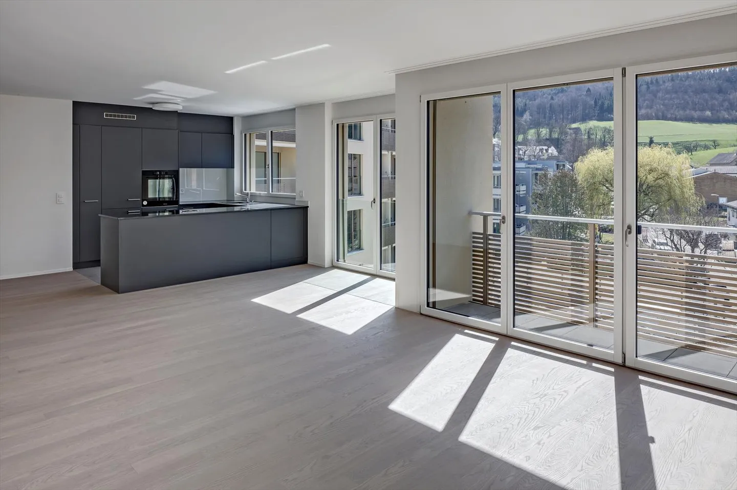 Appartement 3.5 pièces - Foto 3 von 10