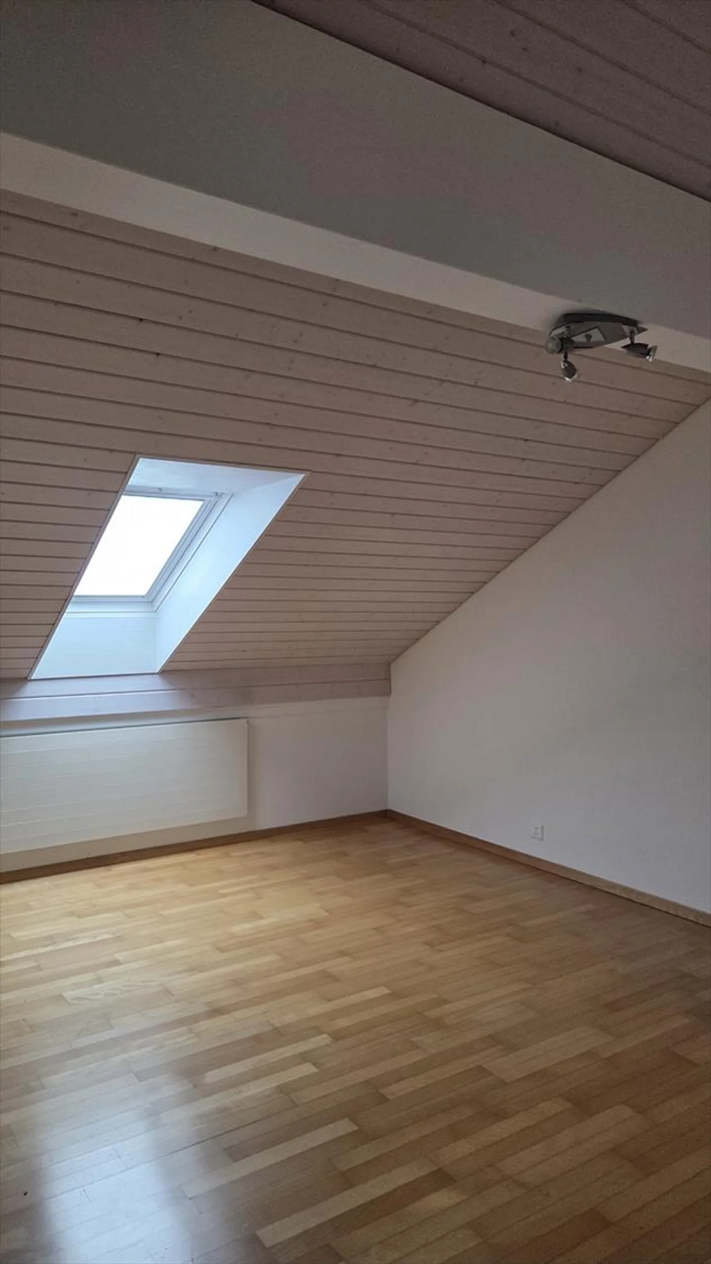 Appartement im Dachgeschoss mit direktem Zugang vom Aufzug - Foto 27 von 34
