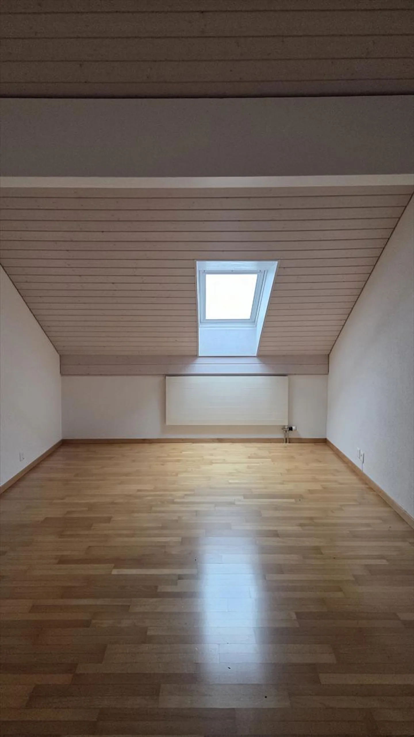 Appartement im Dachgeschoss mit direktem Zugang vom Aufzug - Foto 28 von 34