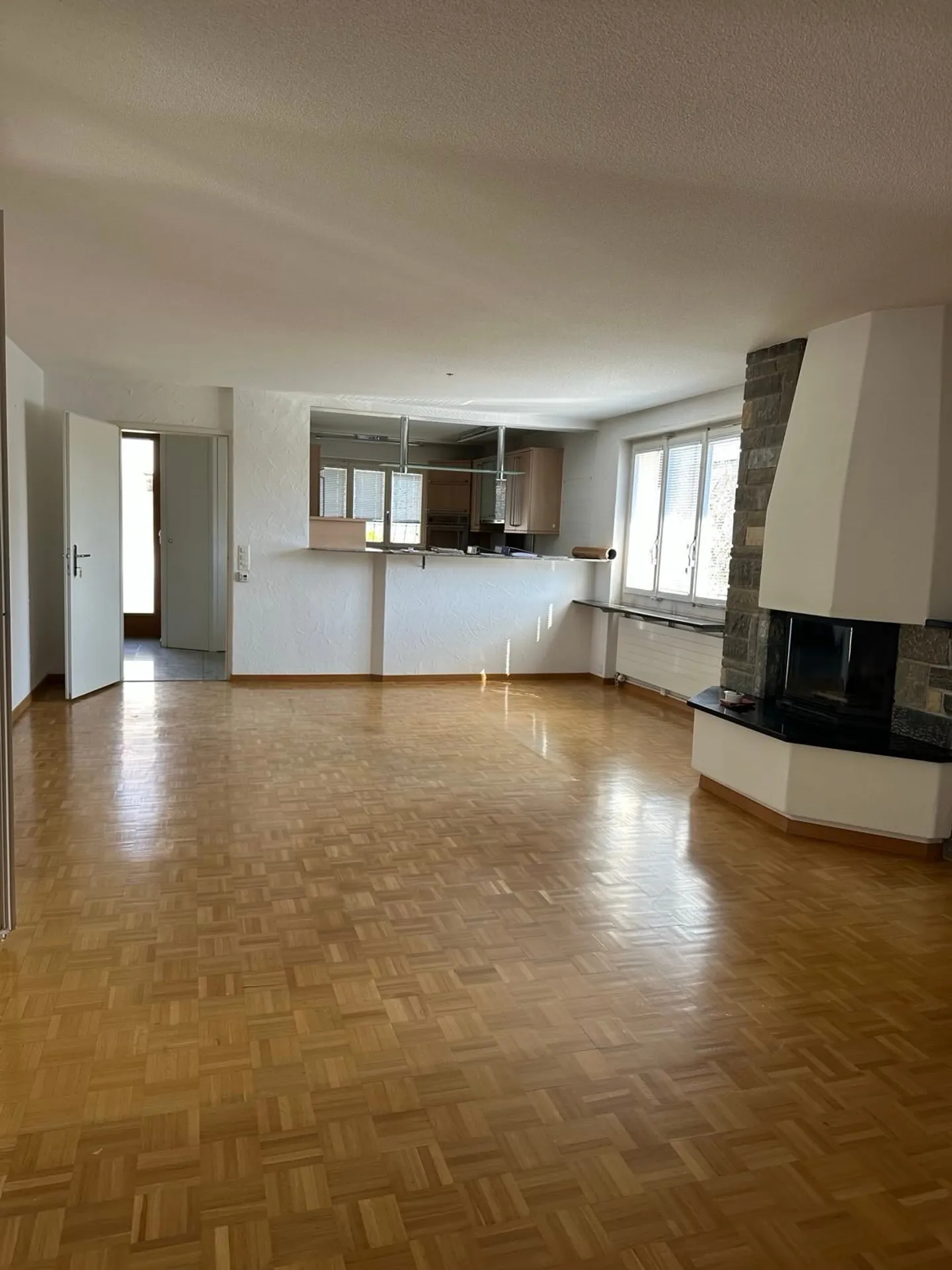 Incantevole casa unifamiliare con vista mozzafiato sulle montagne a Gerzensee - Foto 5 di 16