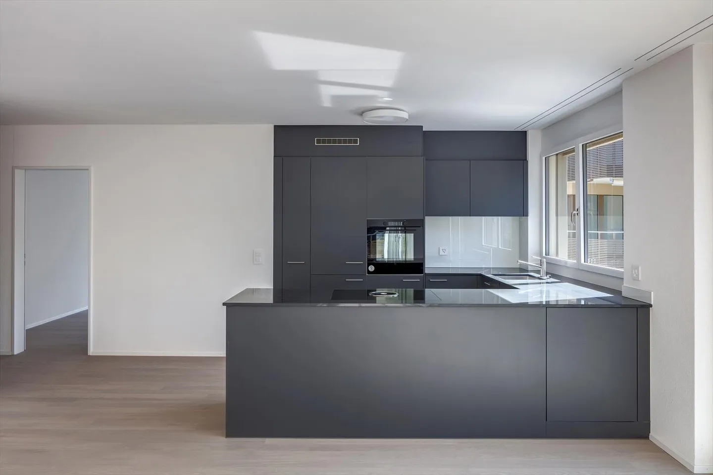 Appartement 3.5 pièces - Foto 4 von 10