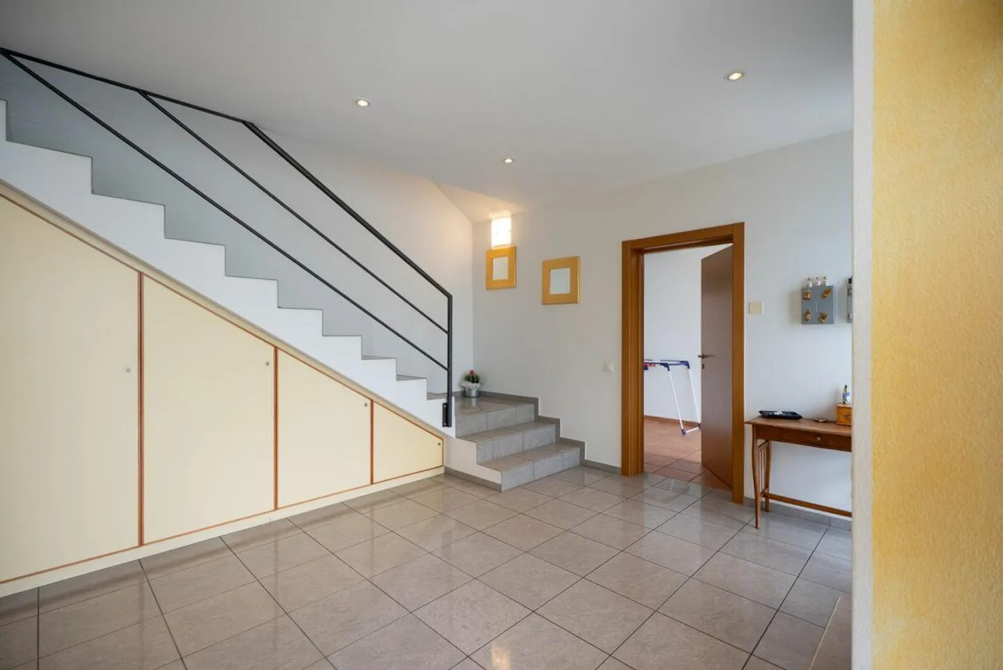 We are selling a beautiful villa in Monte Carasso - Photo 4 of 17