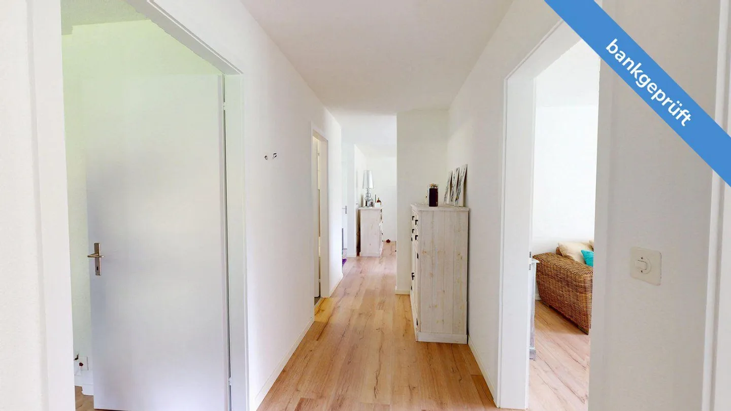 Modernes Apartment mit Bergsicht - Foto 7 von 13