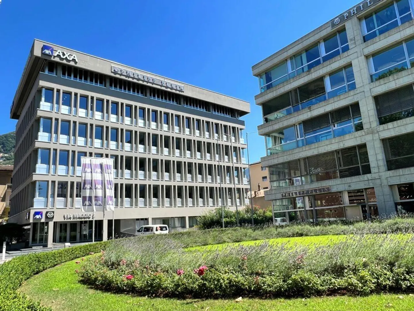 Interesting office space - Photo 1 of 3