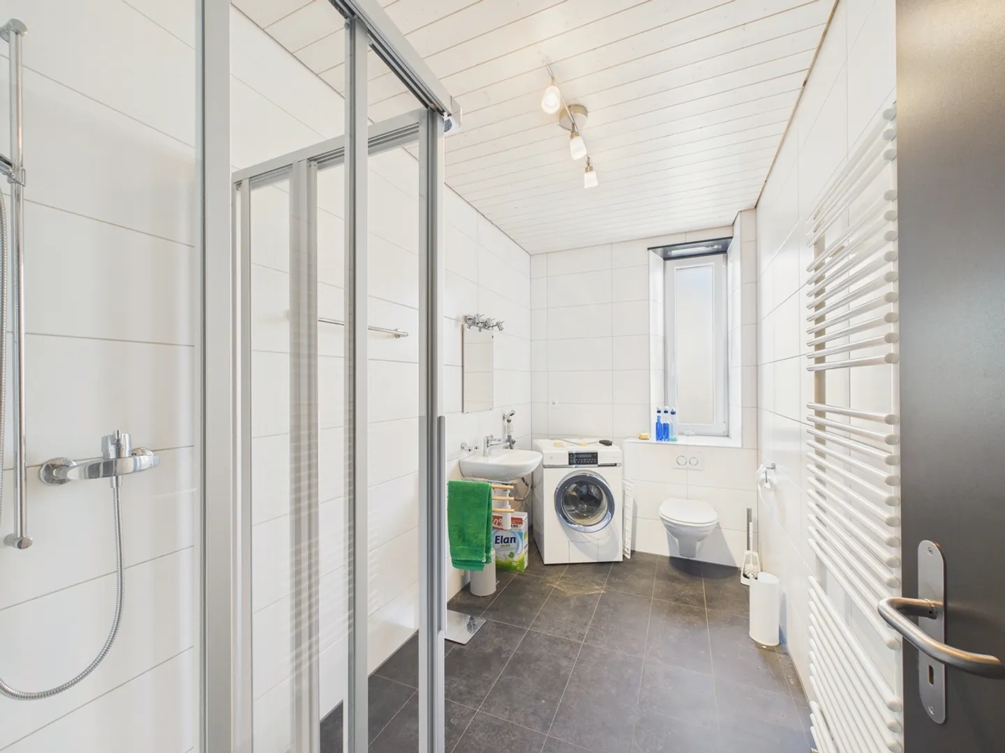 Charming multi-family house with 13 rooms in Saignelégier - Photo 10 of 11