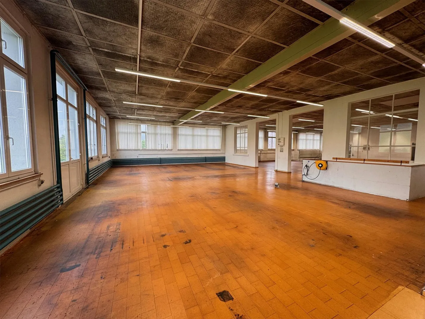 Preiswerte Gewerbeflächen zu vielseitiger Nutzung - Foto 6 von 8