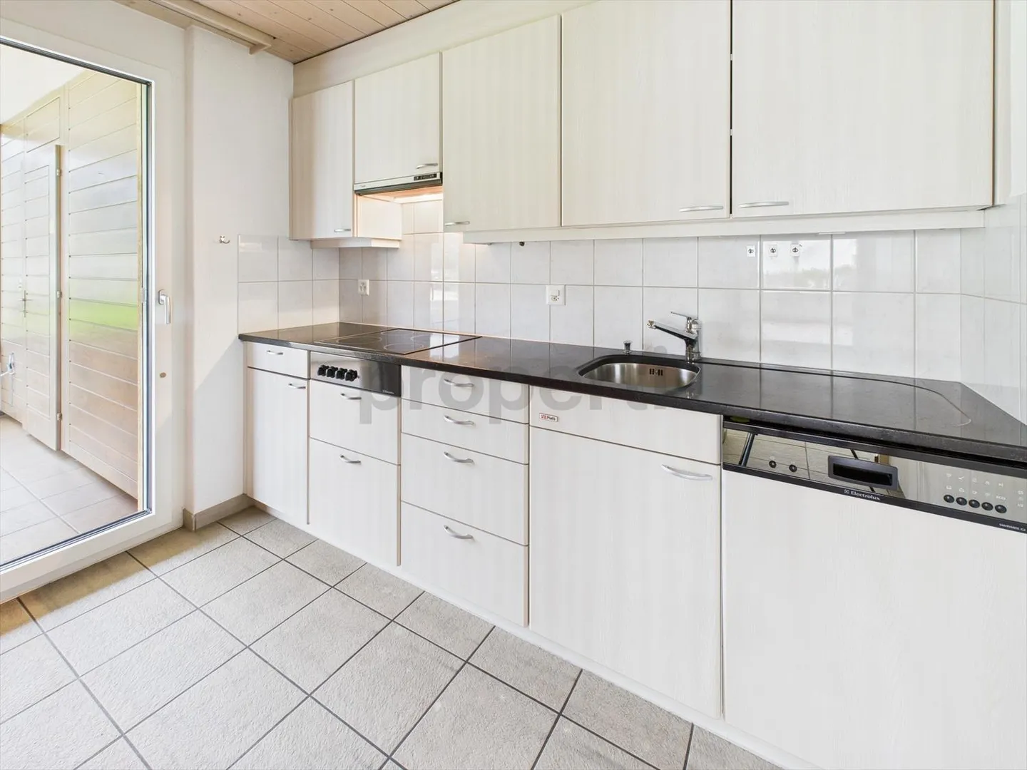 Charming and bright 4.5-room apartment in Belp - Photo 2 of 11