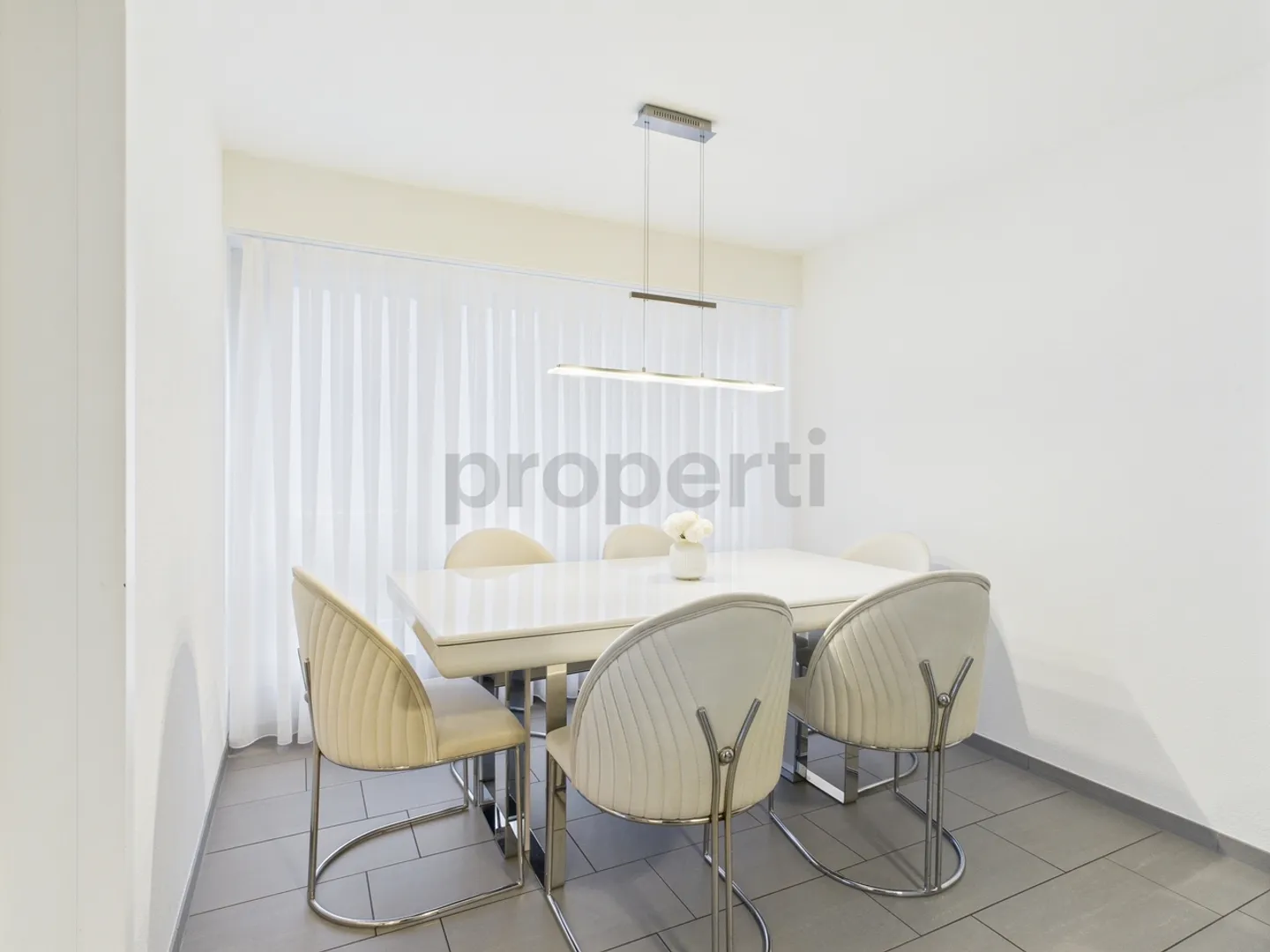 Appartamento in vendita - Foto 4 di 11