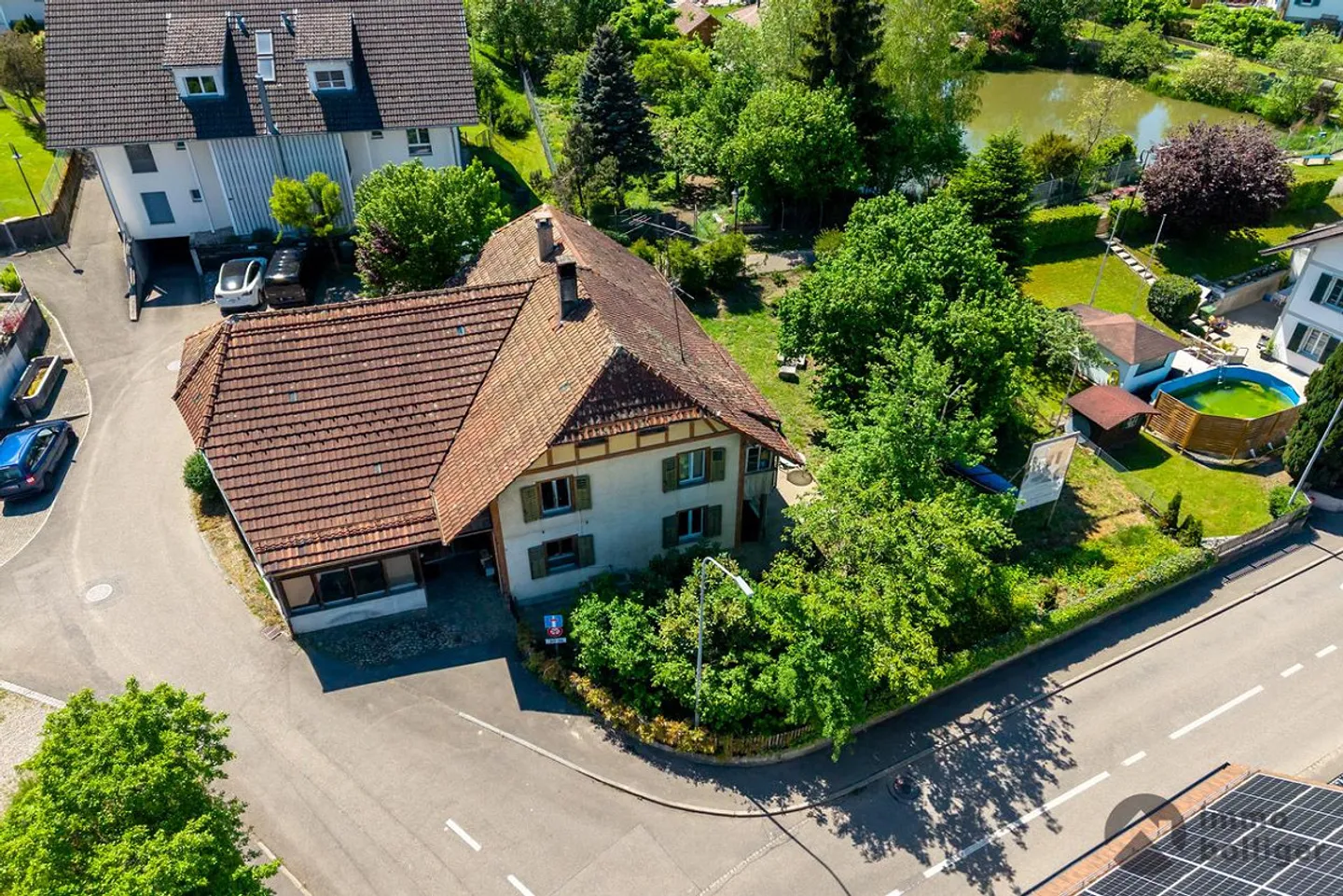 Charmantes Doppelhaus mit Modernem Design - Foto 9 von 13