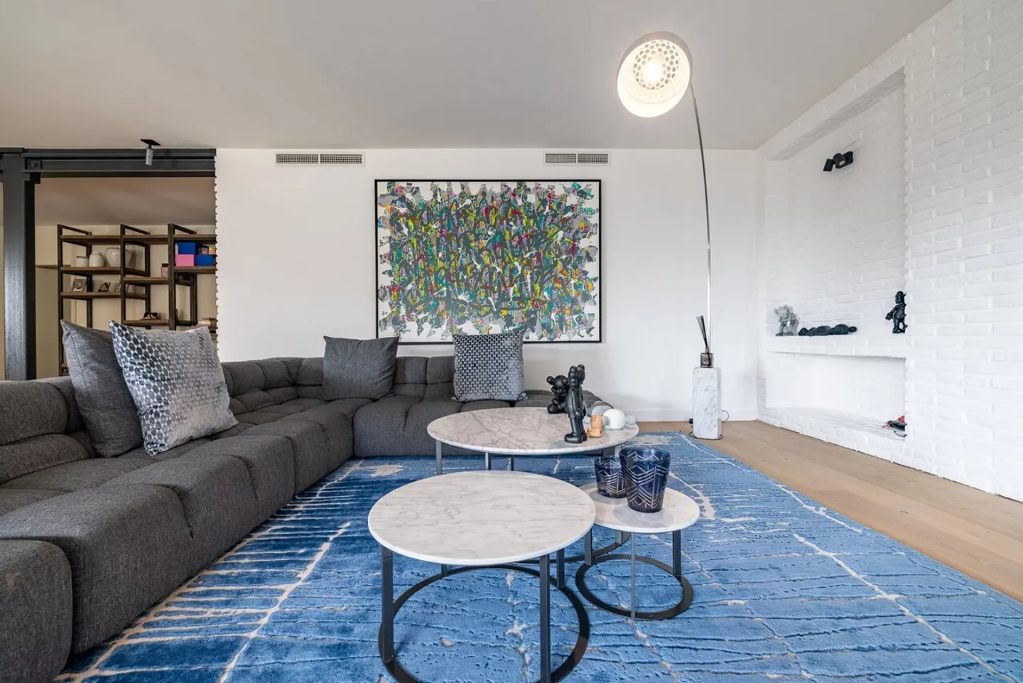 Elegance and Serenity in Cologny - Exceptional Apartment with Terraces - Photo 2 of 11