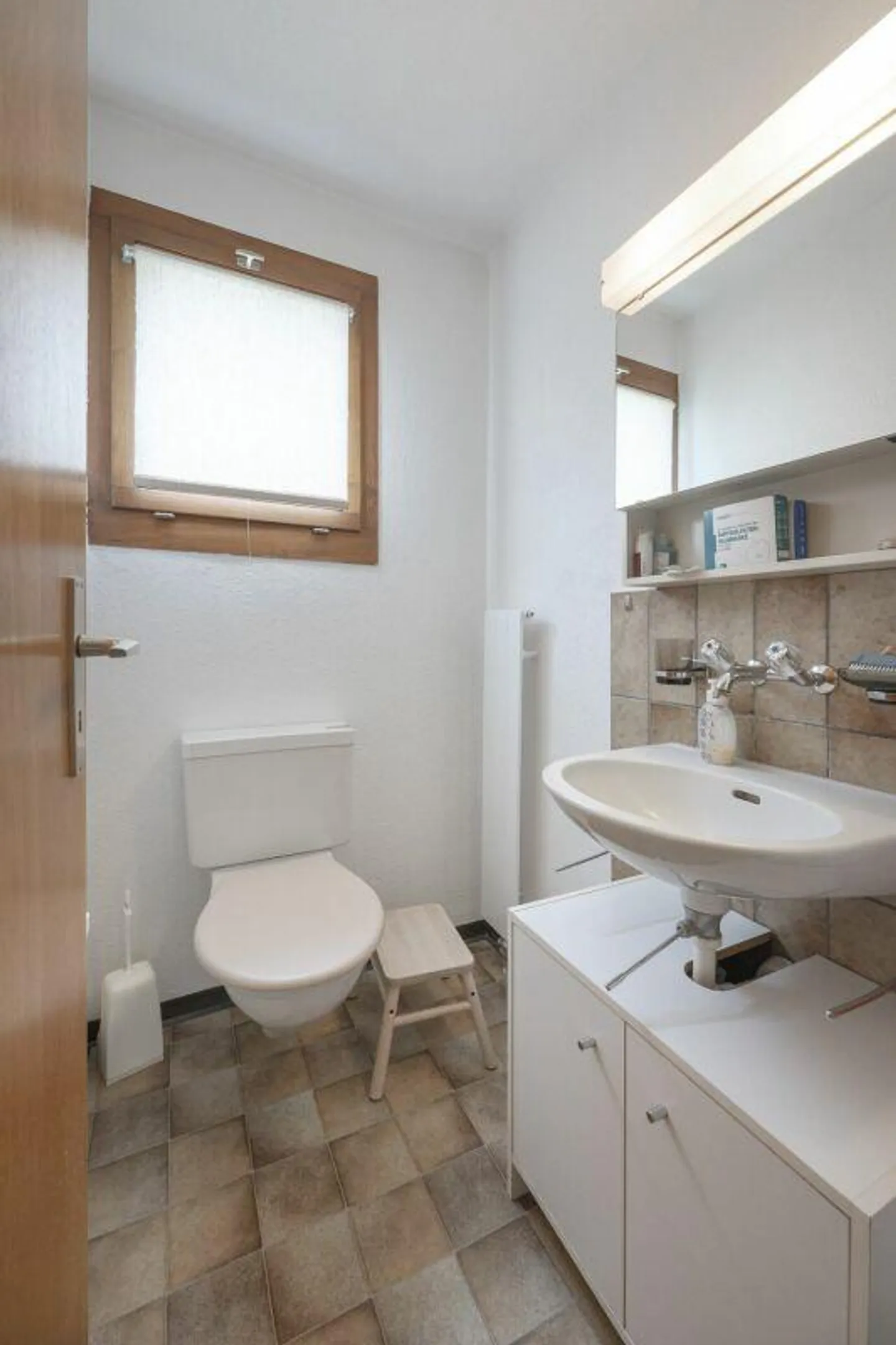 Detached single-family house with spacious garden and perfect sunlight - Photo 8 of 11