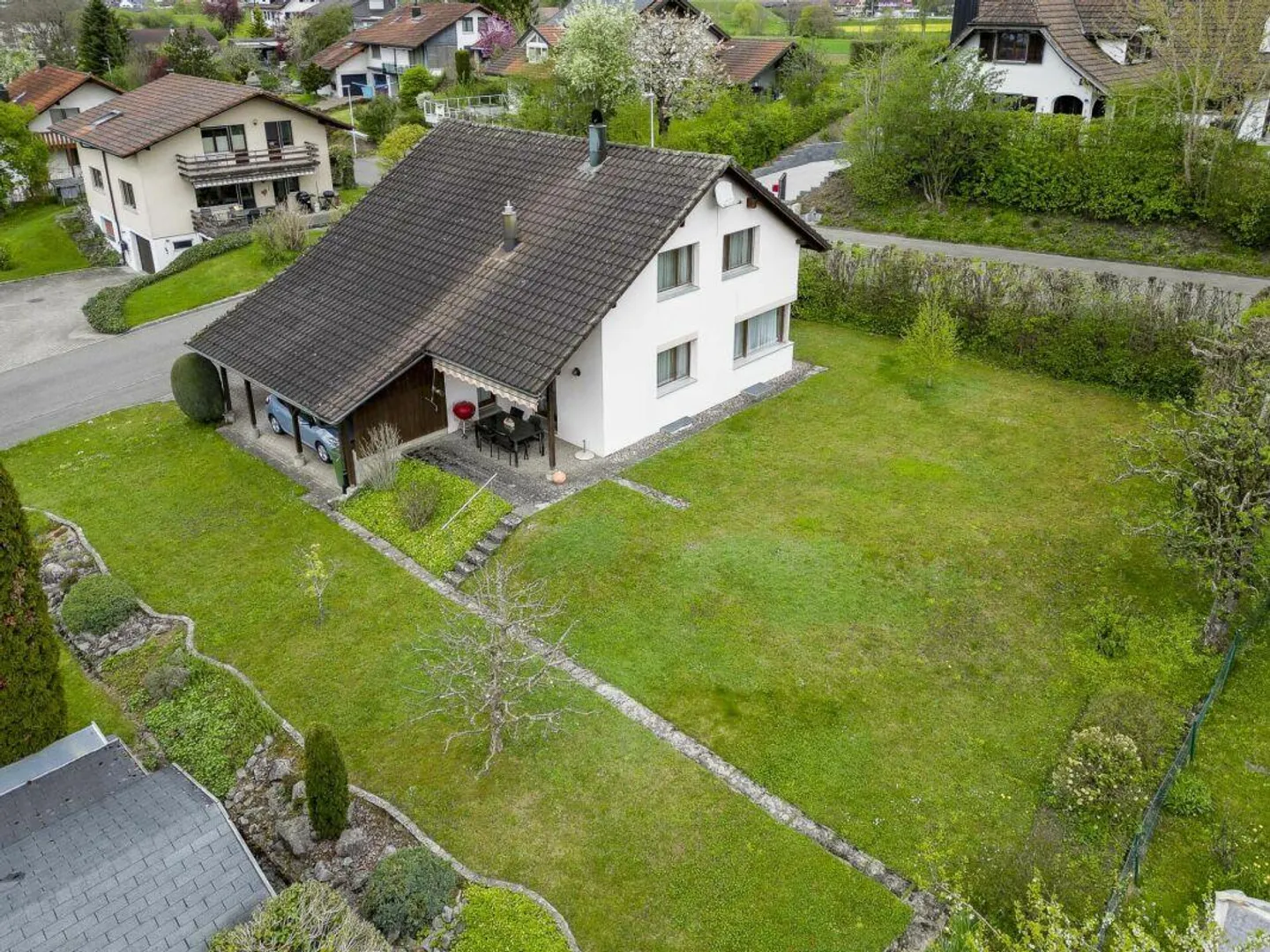 Detached single-family house with spacious garden and perfect sunlight - Photo 11 of 11
