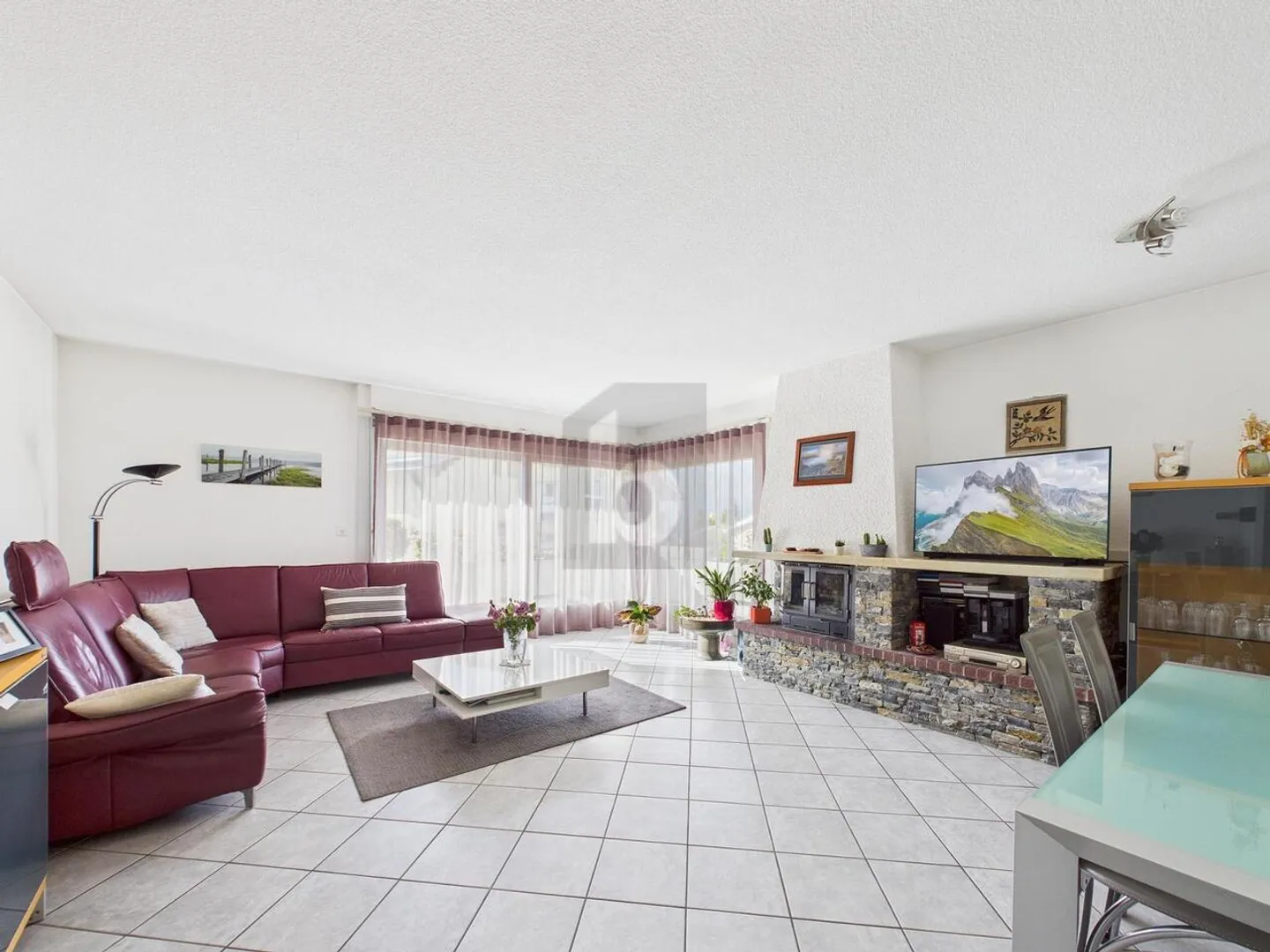 SPACIOUS AND BRIGHT WITH A MAGNIFICENT VIEW - Photo 1 of 6