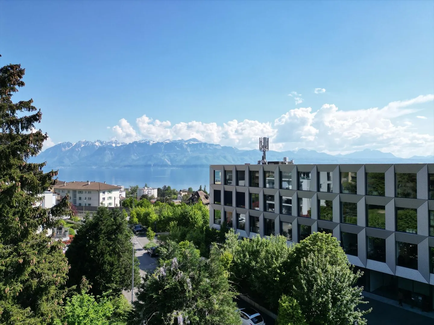 Luxury Duplex with View - Photo 3 of 11