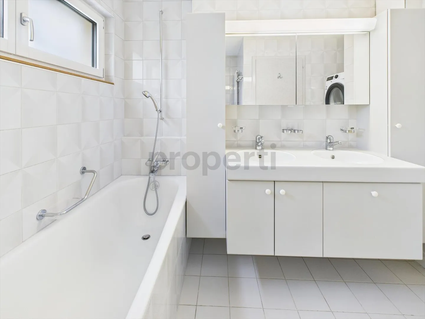 Charming and bright 4.5-room apartment in Belp - Photo 8 of 11