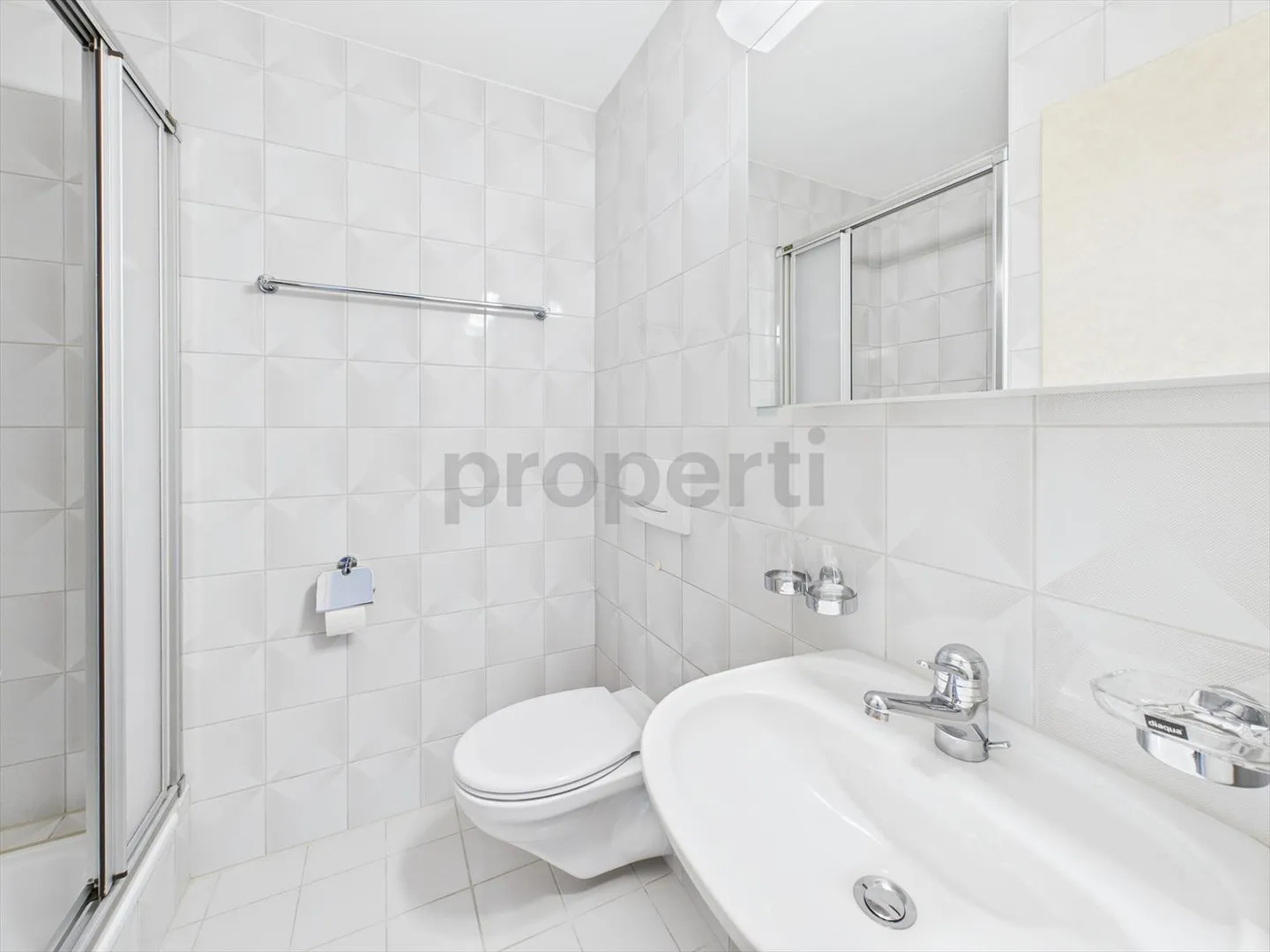 Charming and bright 4.5-room apartment in Belp - Photo 9 of 11