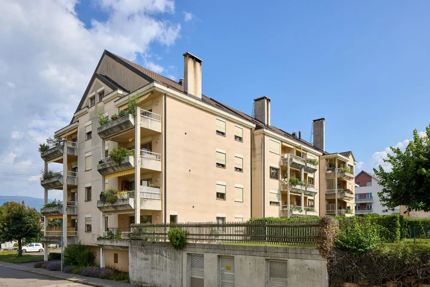 Appartement moderne dans un quartier vert - Photo 2 sur 4