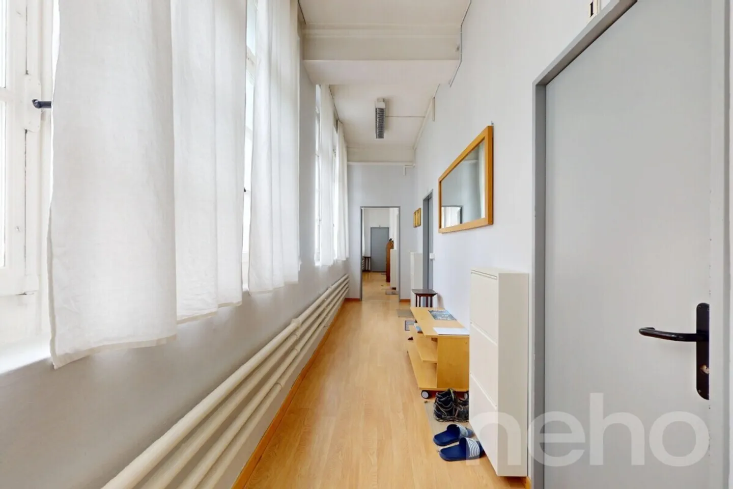 Helles Gebäude mit hohem Entwicklungspotenzial und Rendite - Foto 2 von 12