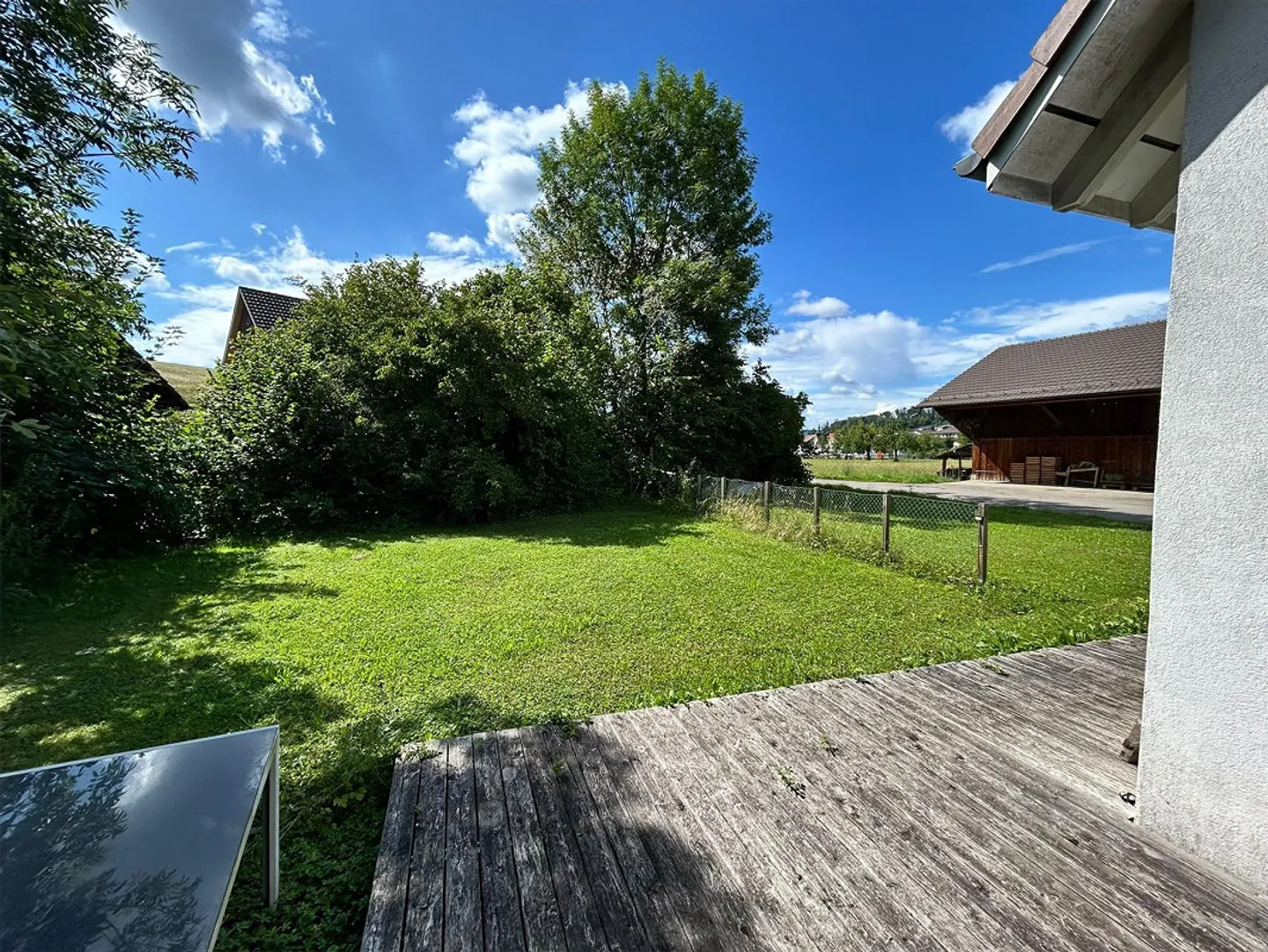 Charmante maison individuelle de 3,5 pièces avec grand jardin - Photo 4 sur 21